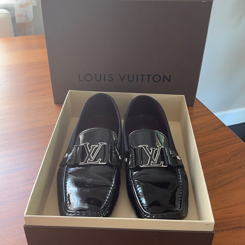 LOUIS VUITTON BLACK PATENT LEATHER LOAFERS 9.5